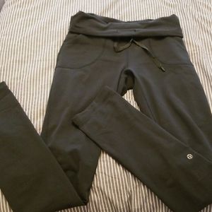 Dark green size 8 still lululemon pants